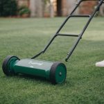 The Manual Push Lawnmower Is Easy To Use